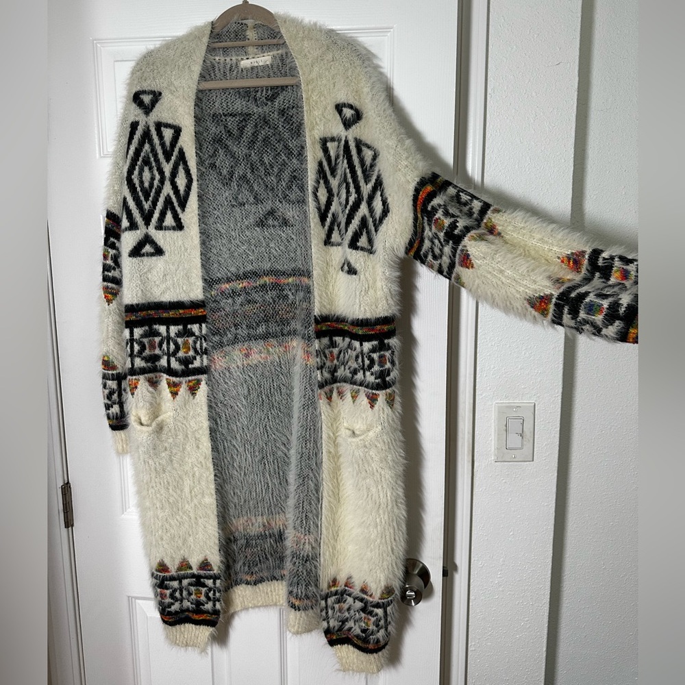 Elegant Patterned Long Cardigan - Picture 2 of 5